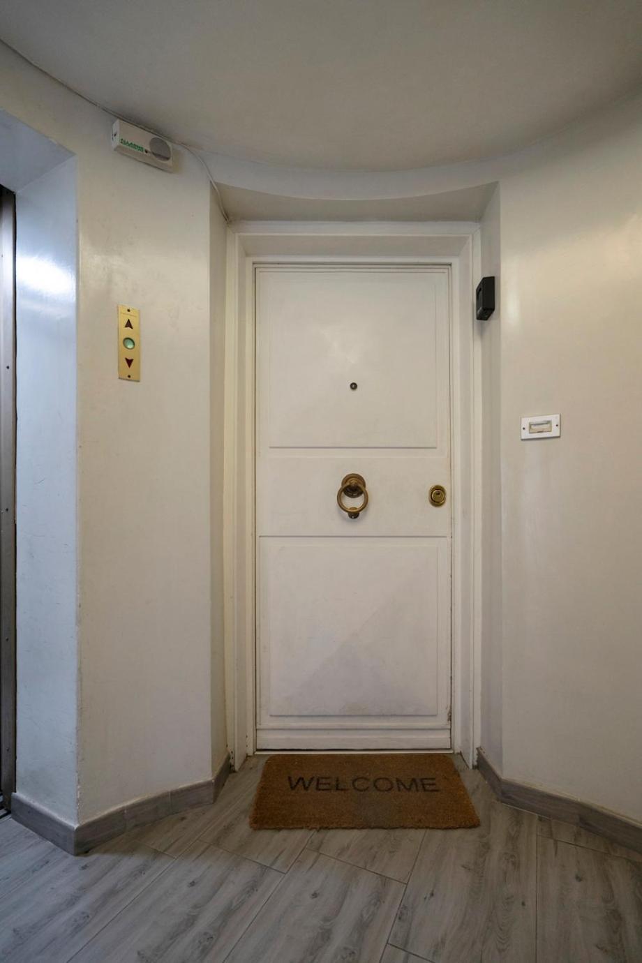 Trevi Luxury Terrace Apartment โรม ภายนอก รูปภาพ